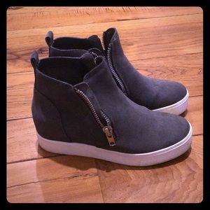 Steve Madden Women’s Wedgie Sneakers